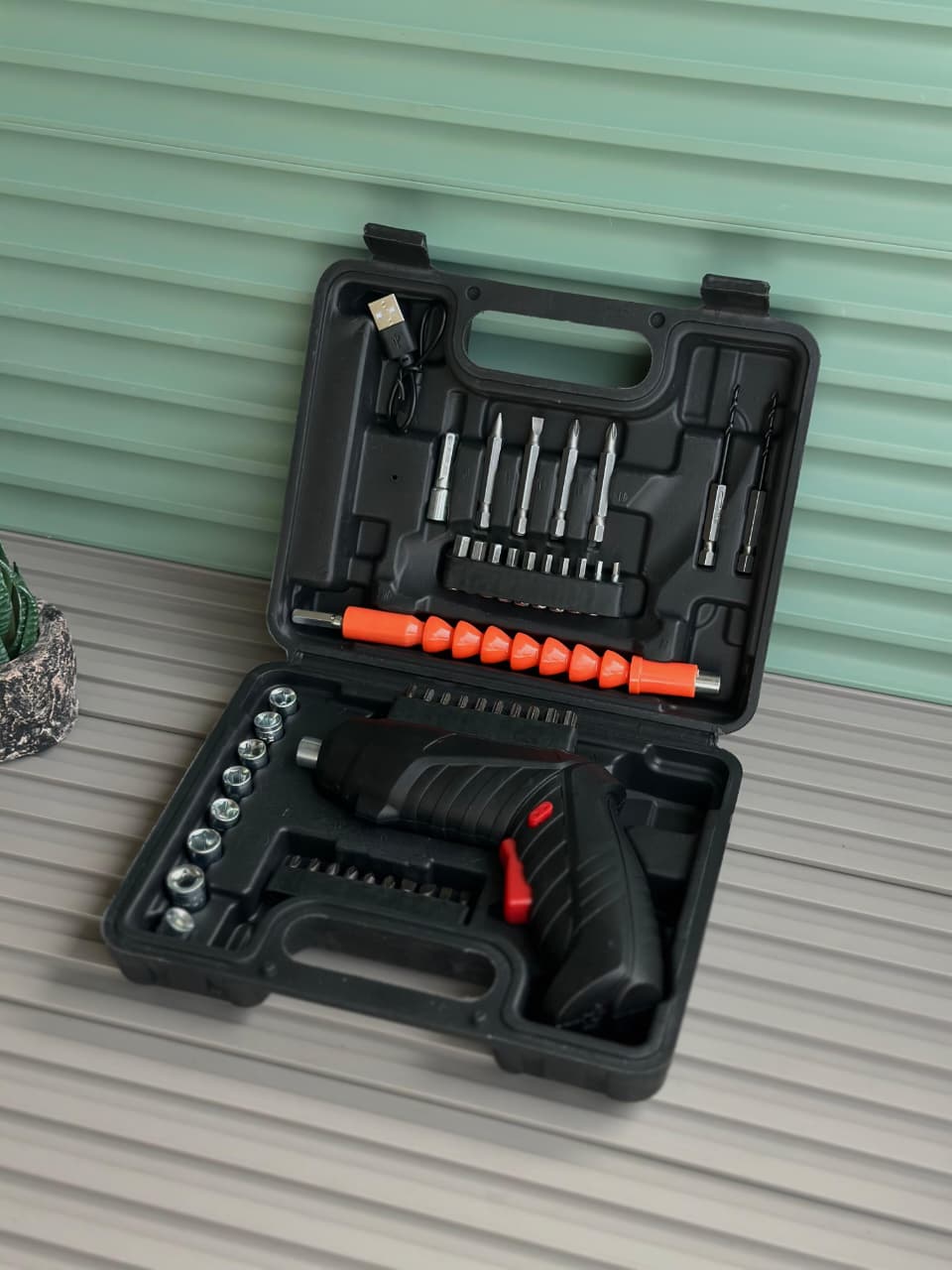 ELECTRIC SREW DRIVER SET