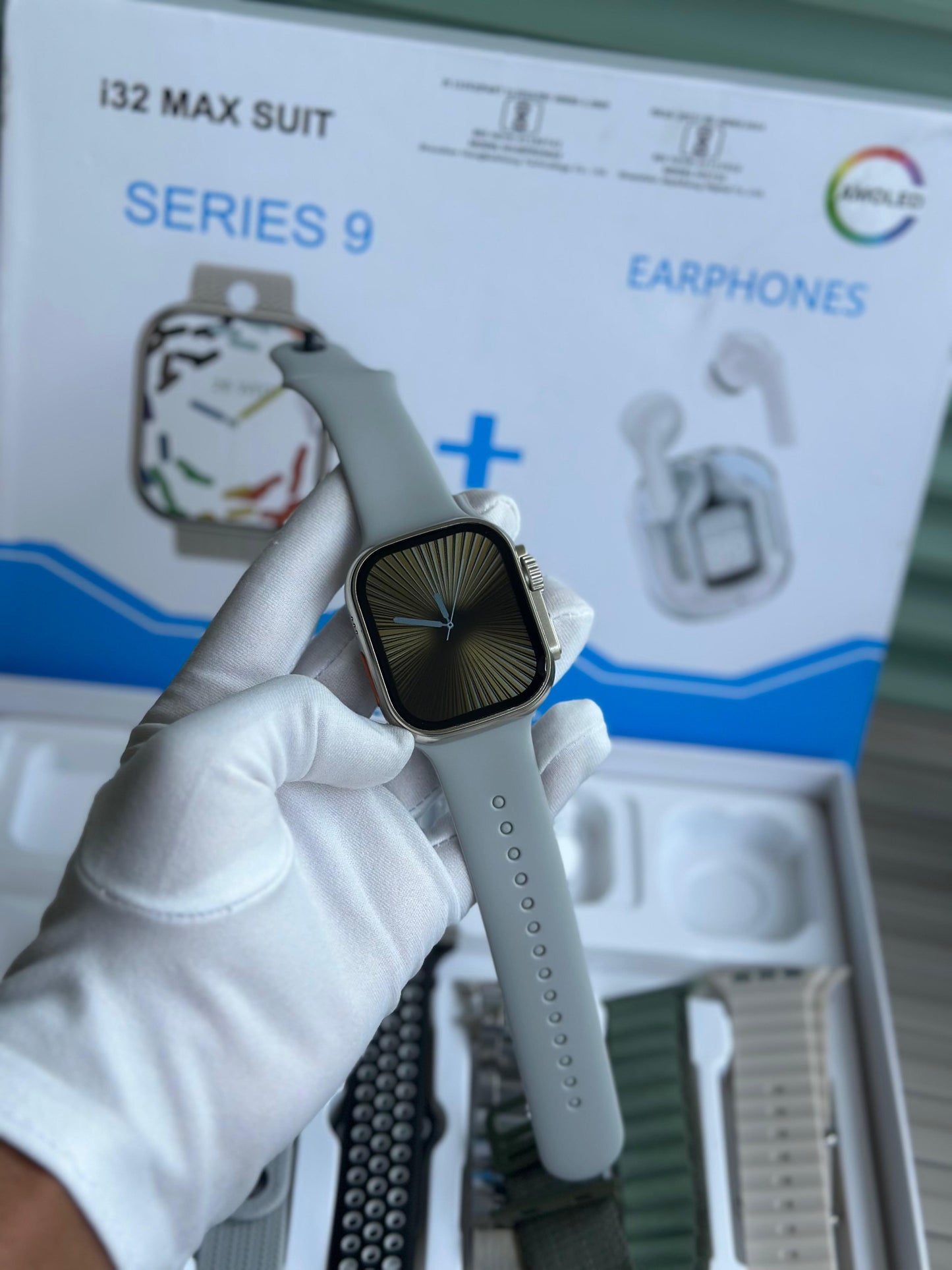 APPLE SMARTWATCH AND EARPOD COMBO